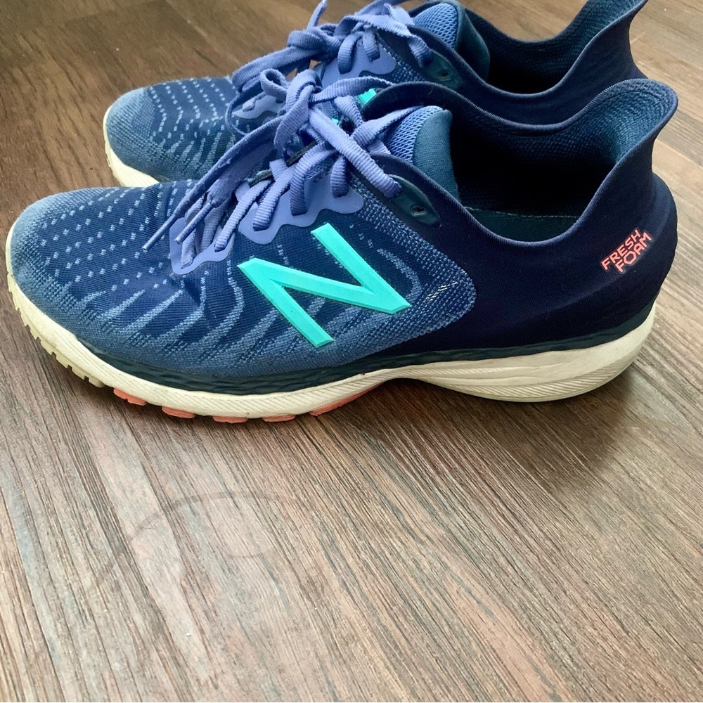 NEW BALANCE WOMEN'S FRESH FOAM 860V11 size 9 magnetic blue/natural indigo EUC - Picture 7 of 12